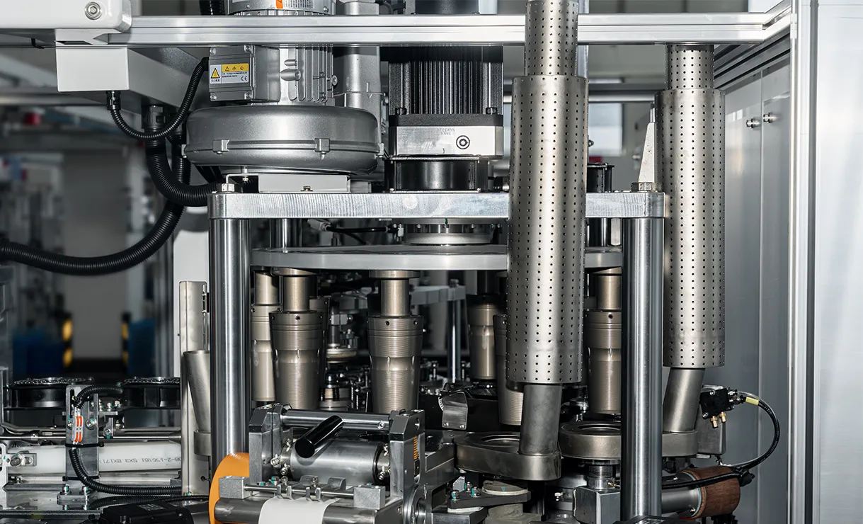 SERVO TURNTABLE SECTION