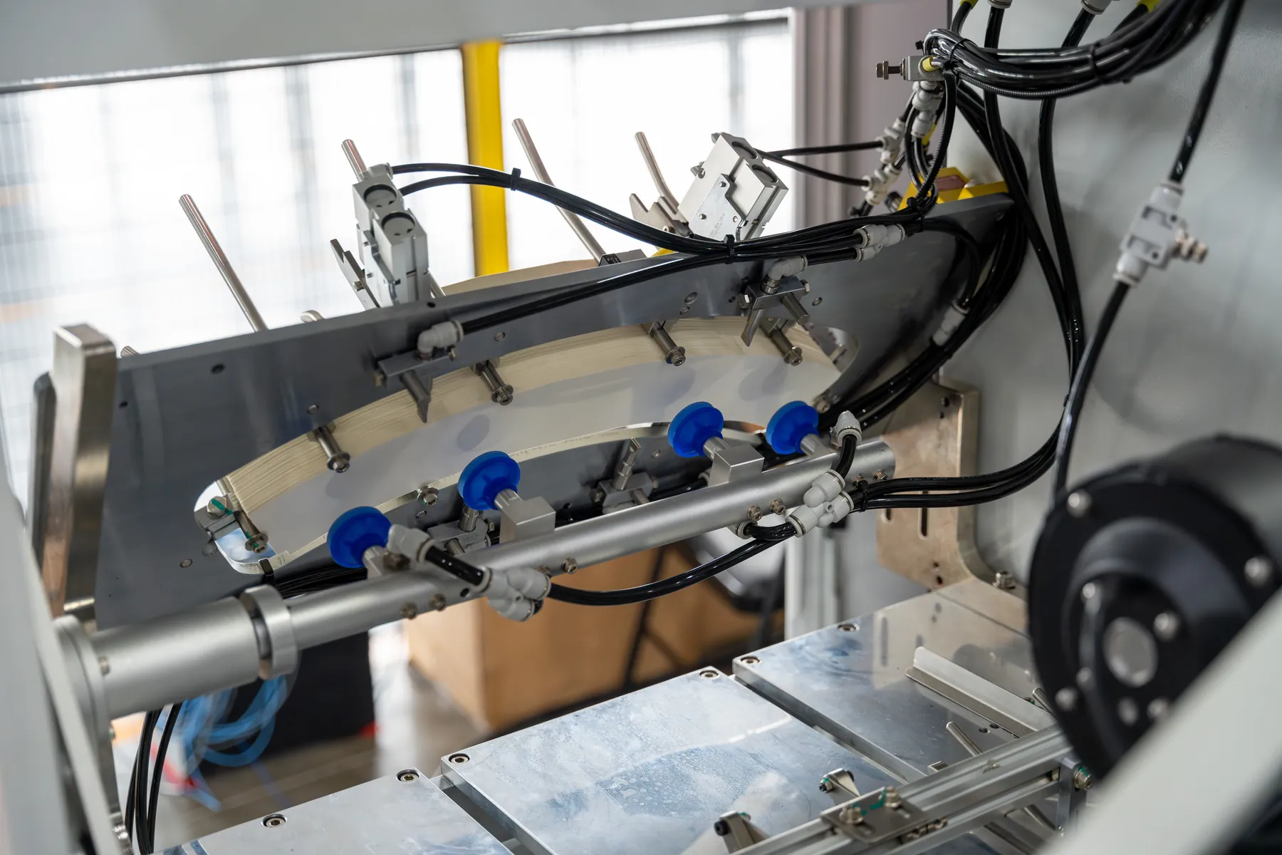 single rotary paper suction